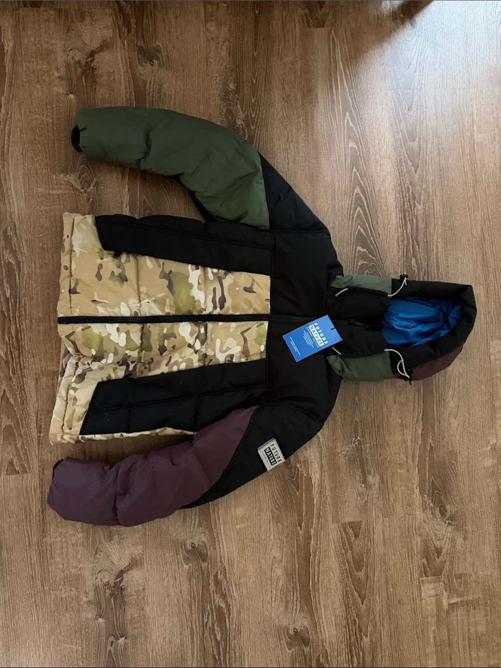 80% down future nature -Colorblock Puffer Jacket with Camo Panels